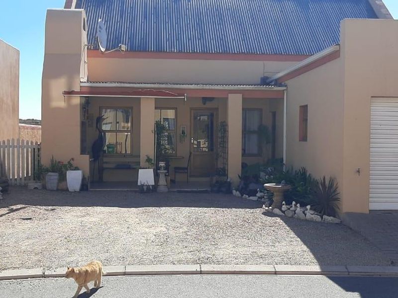 Cozy Coastal Living - 3-Bedroom Home in Bluewater Bay, Saldanha - Photo 2
