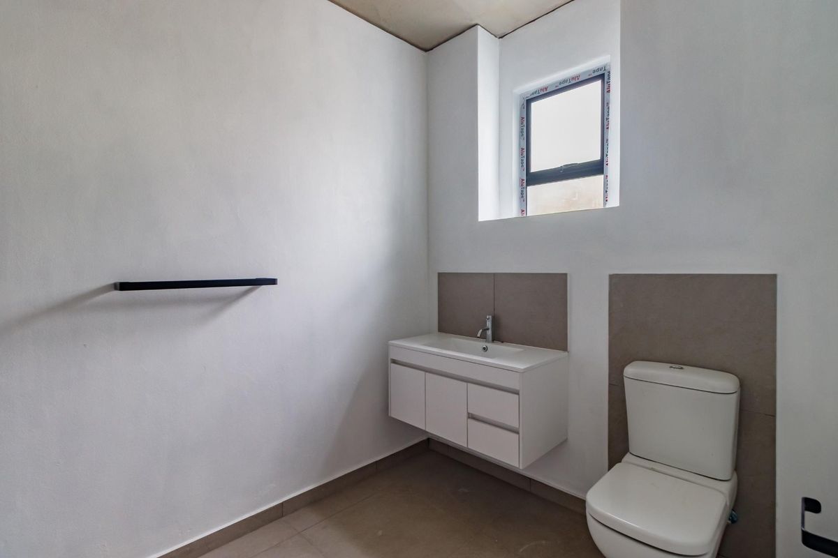 Apartment To Rent in Edenburg, Sandton - Photo 5