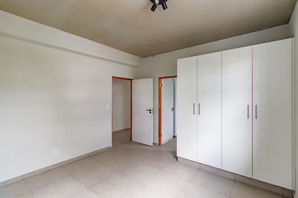 Apartment To Rent in Edenburg, Sandton - Photo 4