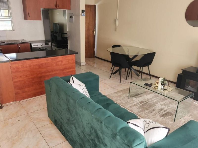 Apartment For Sale in Bramley View, Johannesburg - Photo 2