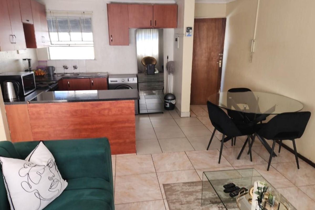 Apartment For Sale in Bramley View, Johannesburg - Photo 3