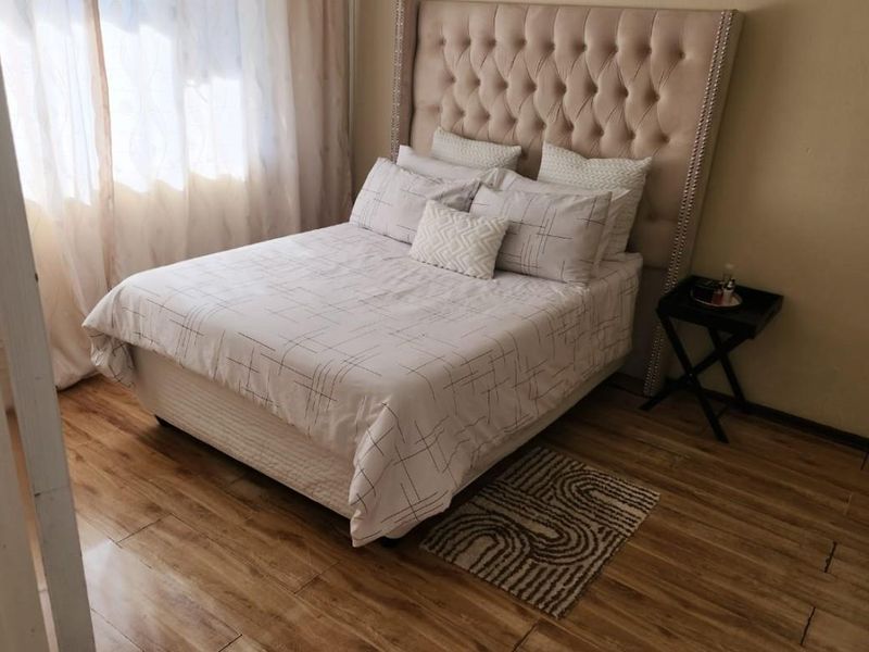 Apartment For Sale in Bramley View, Johannesburg - Photo 5