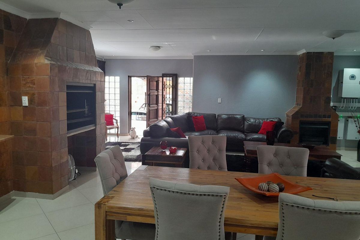 House For Sale in Evander, Secunda - Photo 2