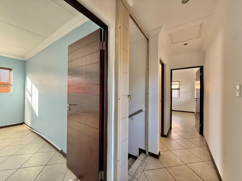 LOCK-UP AND GO SECURITY ESTATE 3 BEDROOM HOME IN RIETVALLEIRAND - Photo 10