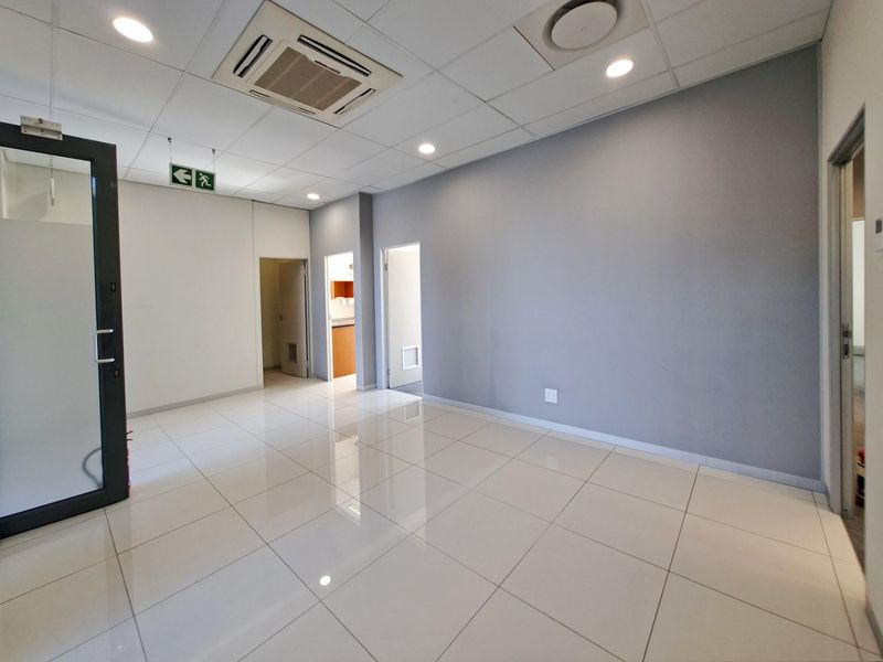 209m2 Office Space to Let at Sable Square - Photo 8