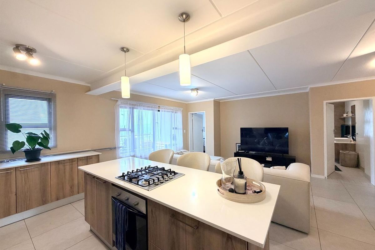 Apartment For Sale in Greenstone Hill, Edenvale - Photo 3