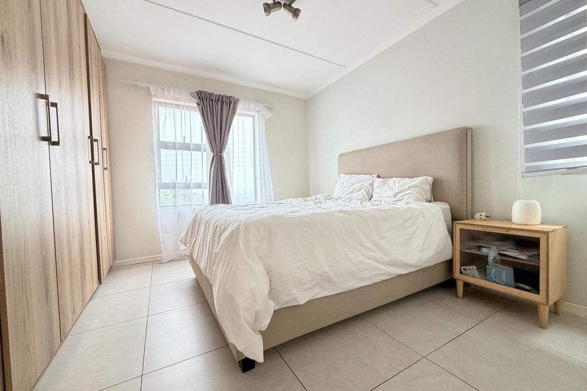 Apartment For Sale in Greenstone Hill, Edenvale - Photo 4