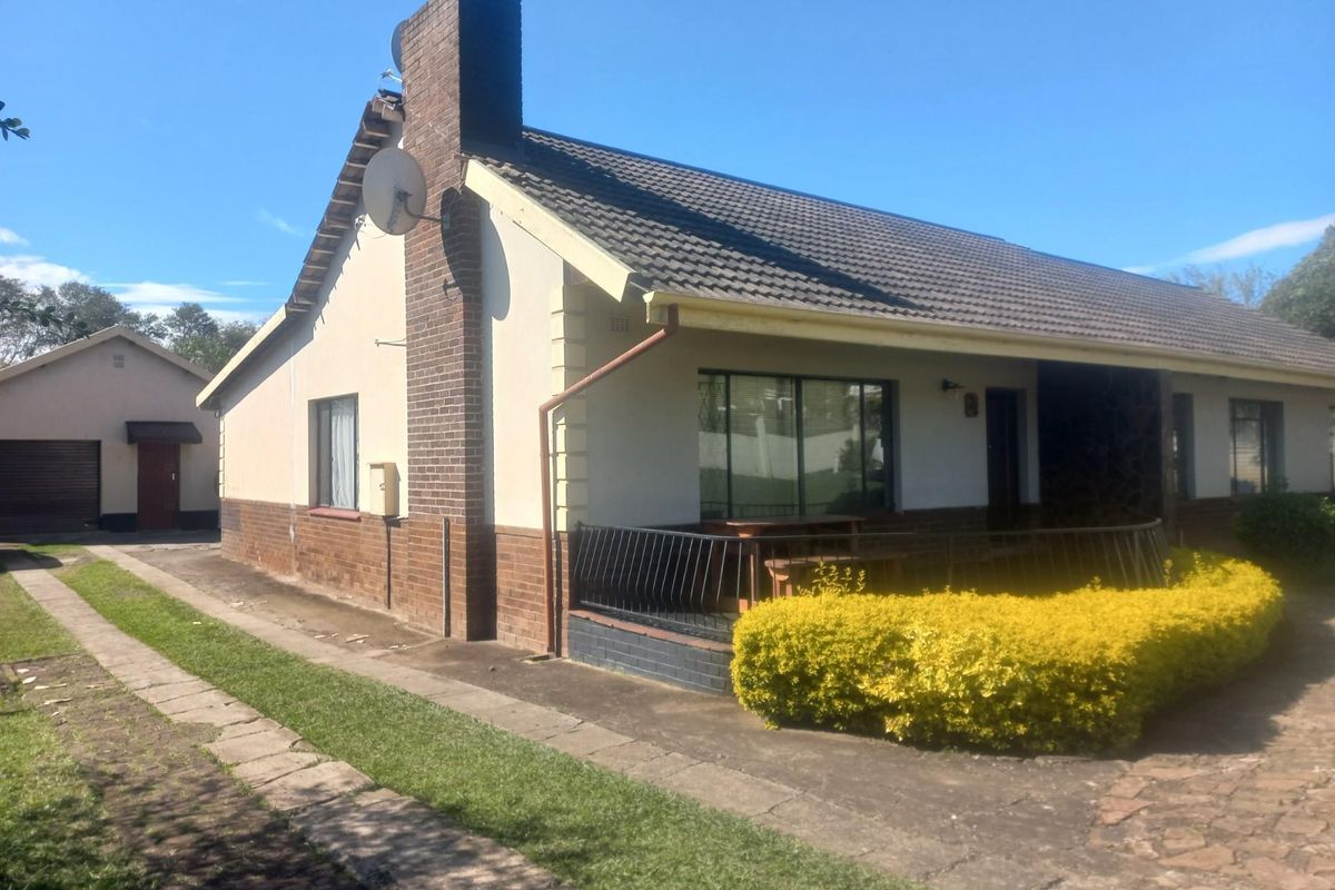Family Home For Sale in Pelham Pietermaritzburg KwaZulu Natal - Photo 5