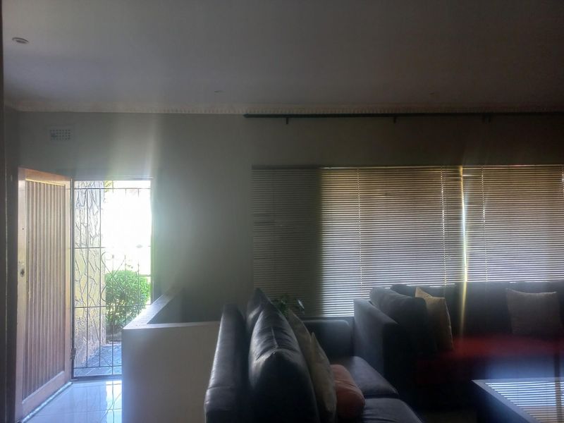 Family Home For Sale in Pelham Pietermaritzburg KwaZulu Natal - Photo 10