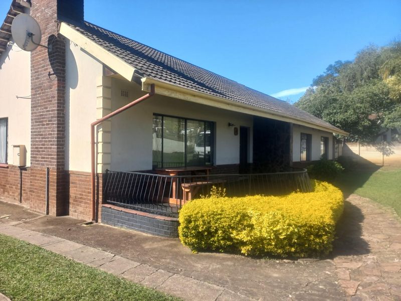 Family Home For Sale in Pelham Pietermaritzburg KwaZulu Natal - Photo 3