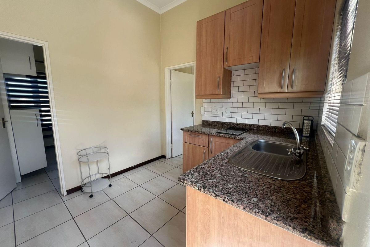1 Bed Studio Apartment To Rent in Bryanston, Sandton - Photo 2