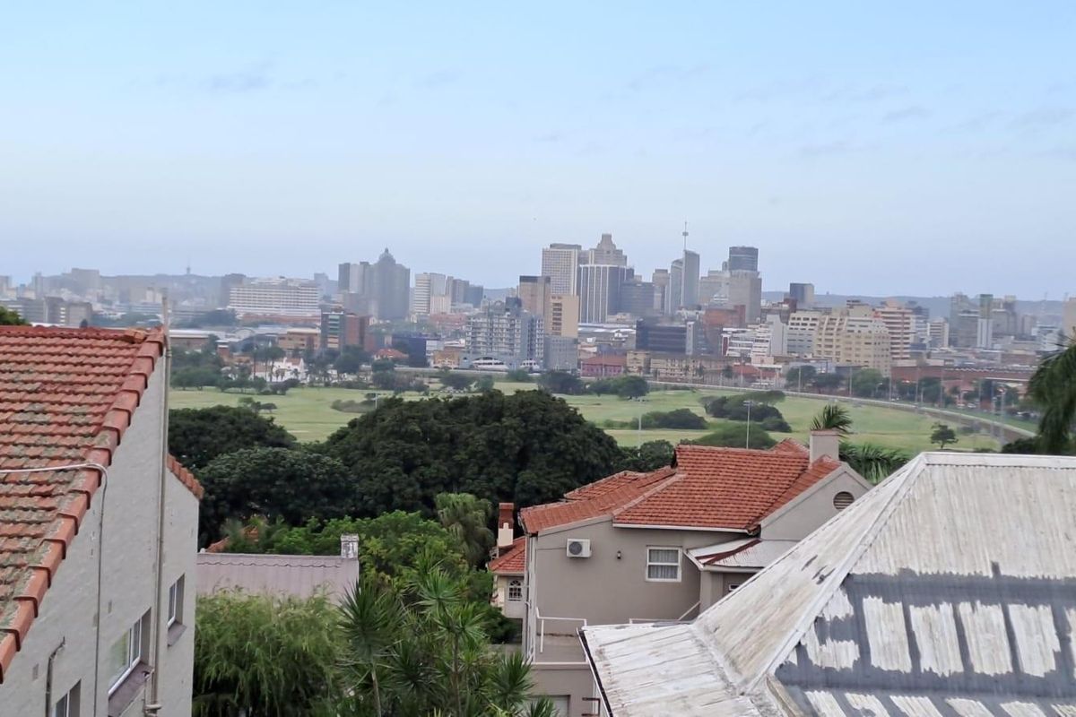 Duplex To Rent in Essenwood Durban KwaZulu Natal - Photo 3