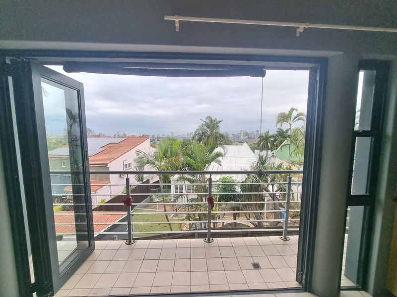 Duplex To Rent in Essenwood Durban KwaZulu Natal - Photo 2