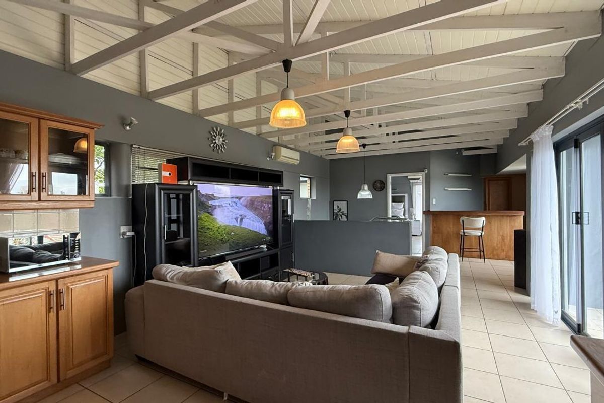 Duplex To Rent in Essenwood Durban KwaZulu Natal - Photo 5