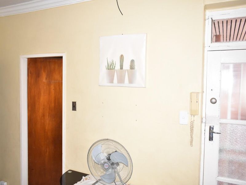 Apartment For Sale in Sunnyside, Pretoria - Photo 8