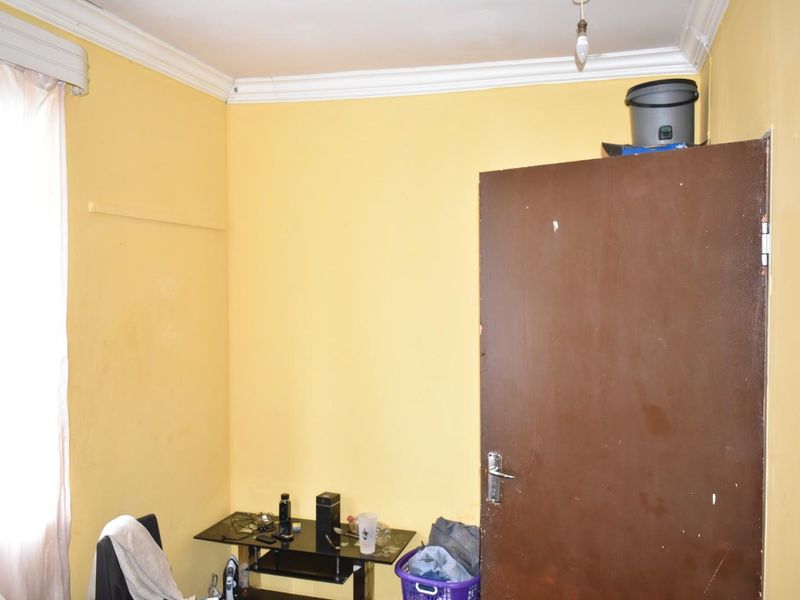 Apartment For Sale in Sunnyside, Pretoria - Photo 3