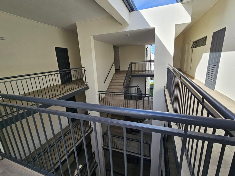 2 bed 2 bath Apartment To Rent at Greenpark, Boksburg - Photo 3