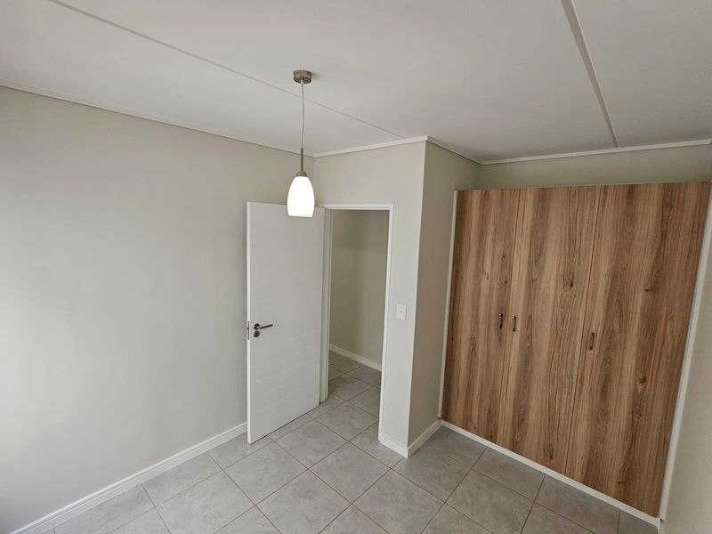 3 bed 2 bath Apartment To Rent at Greenpark, Boksburg - Photo 10