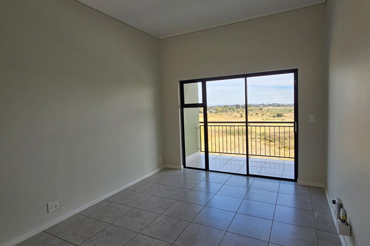 3 bed 2 bath Apartment To Rent at Greenpark, Boksburg - Photo 2