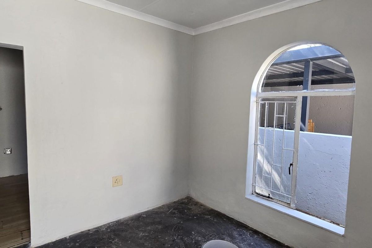 4 Bed House For Sale in Garsfontein, Pretoria - Photo 4