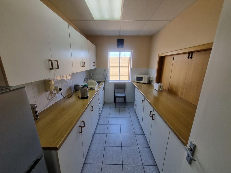 Office available - Marconi Beam Industrial, Milnerton - R4,500pm - Photo 10