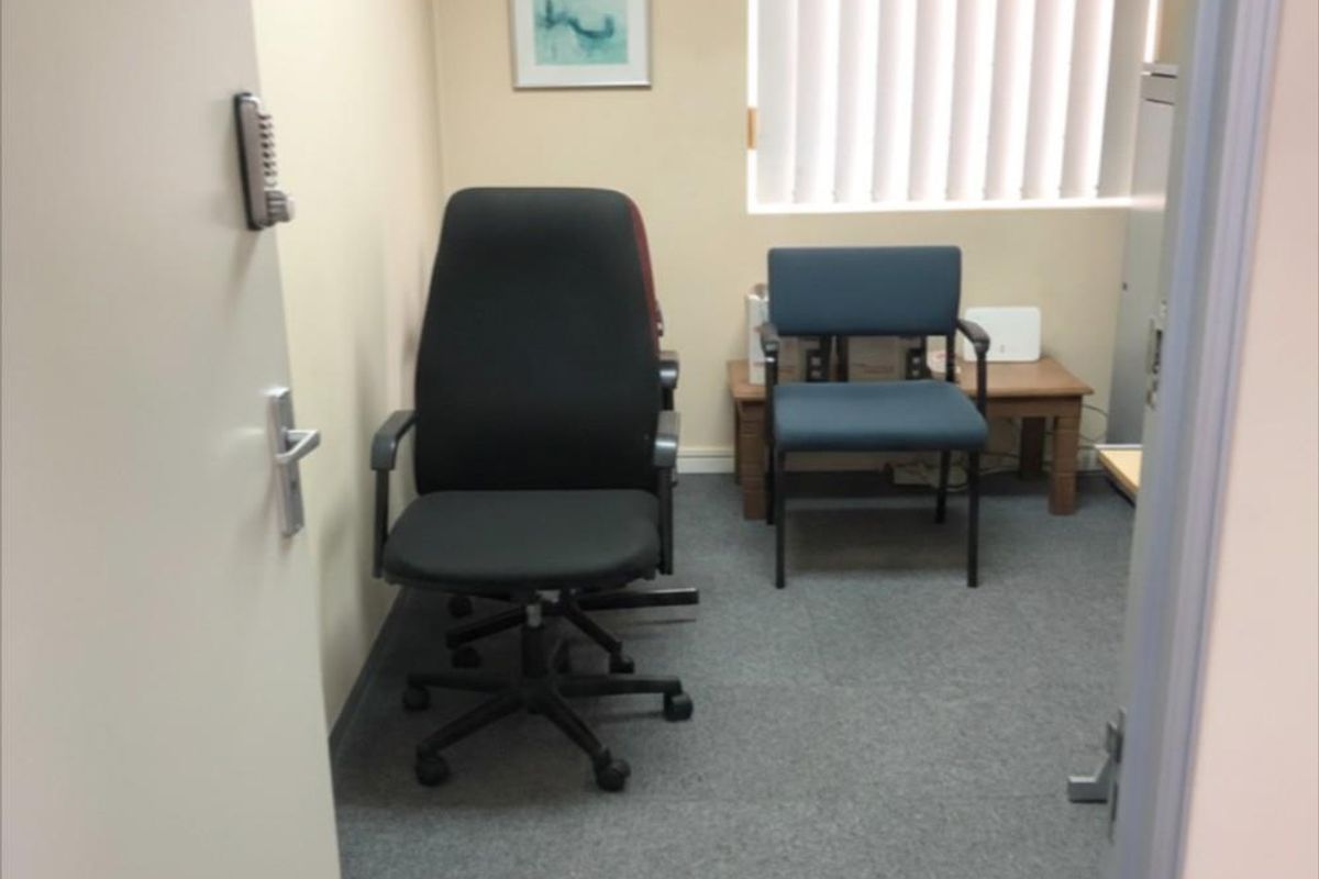 Office available - Marconi Beam Industrial, Milnerton - R4,500pm - Photo 4