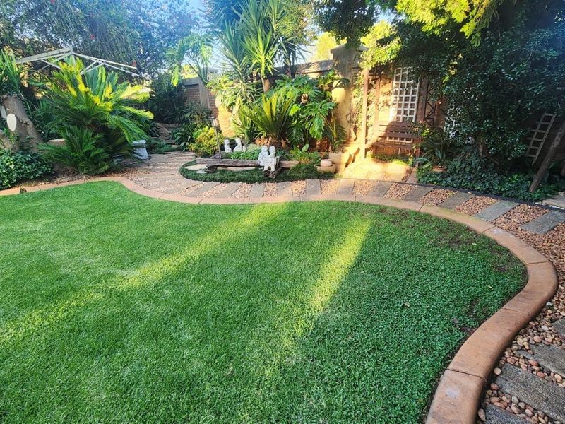 3 bedroom 2 bathroom house in Gated community - Springs - Photo 8