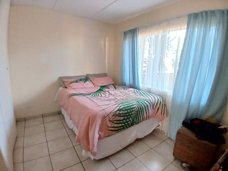 Townhouse For Sale in Terenure, Kempton Park - Photo 9