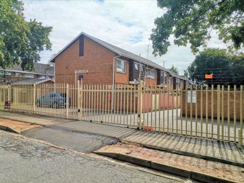 Townhouse For Sale in Birchleigh, Kempton Park - Photo 8