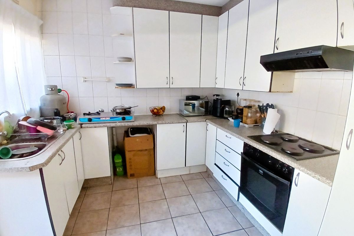 Townhouse For Sale in Birchleigh, Kempton Park - Photo 3