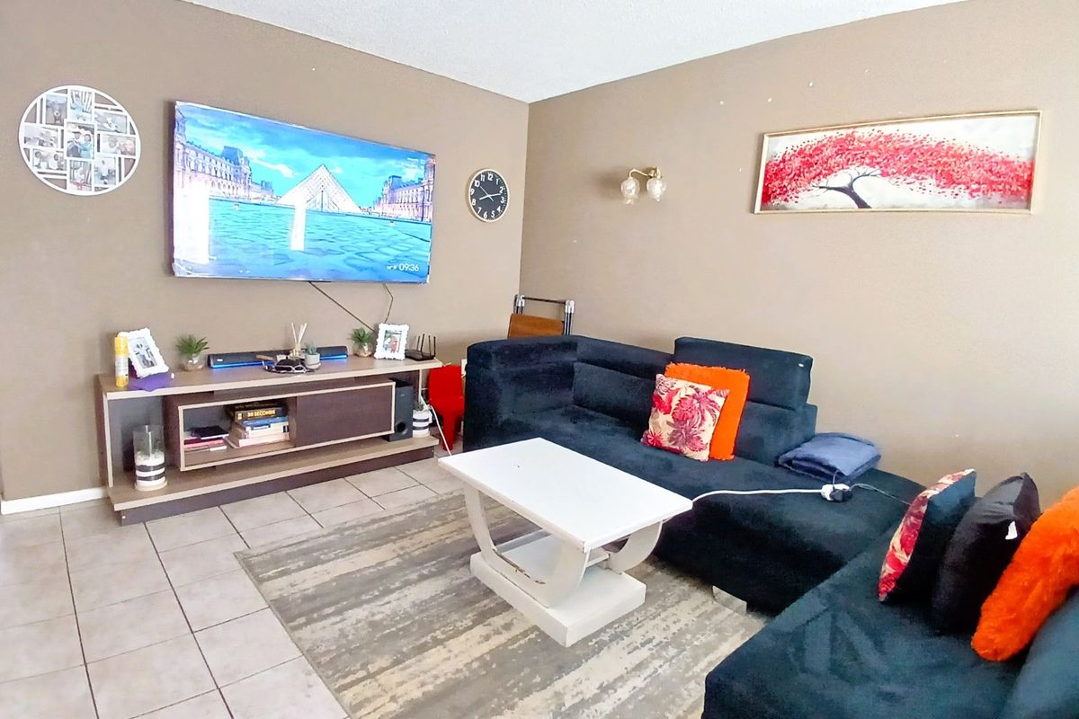 Townhouse For Sale in Birchleigh, Kempton Park - Photo 2