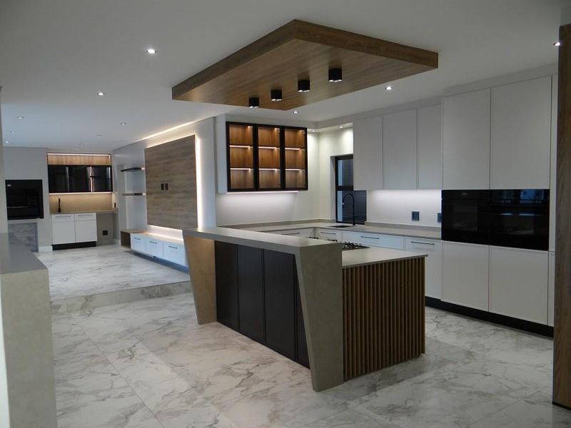5 Bedroom House For Sale in Midstream Heights, Midstream Estate, Centurion - Photo 9