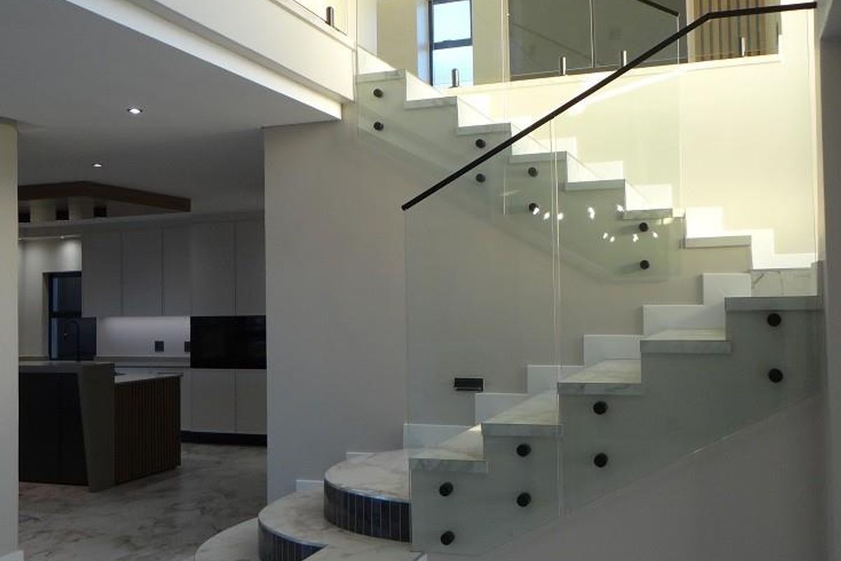 5 Bedroom House For Sale in Midstream Heights, Midstream Estate, Centurion - Photo 5