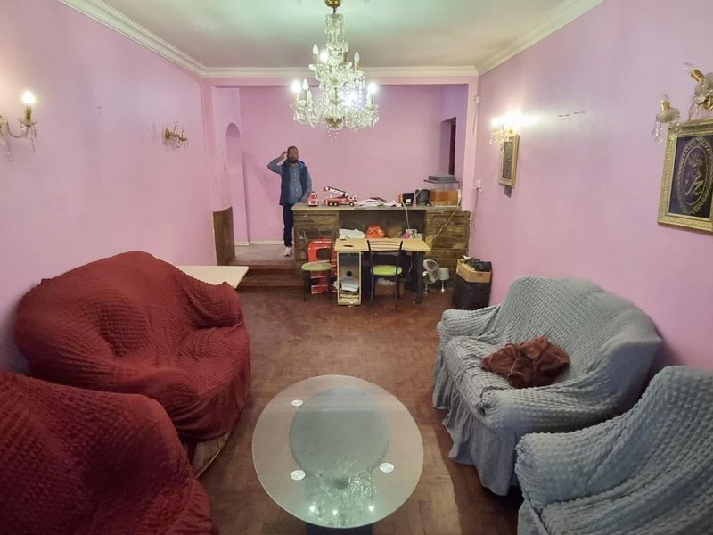 Large Standalone Institutional / Office Property with Multiple Rooms with Parking - Photo 4