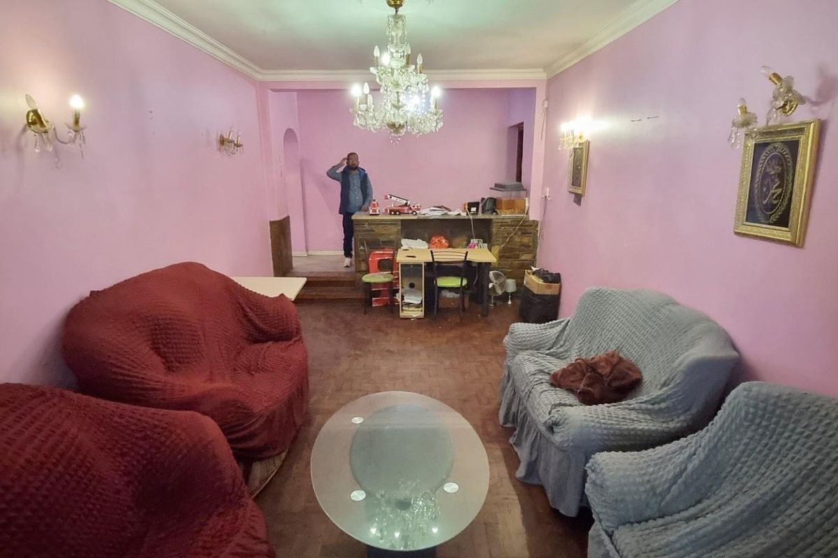 Large Standalone Institutional / Office Property with Multiple Rooms with Parking - Photo 4