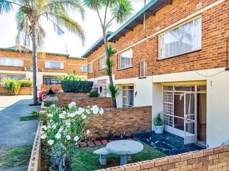 Townhouse For Sale in Birchleigh, Kempton Park - Photo 4