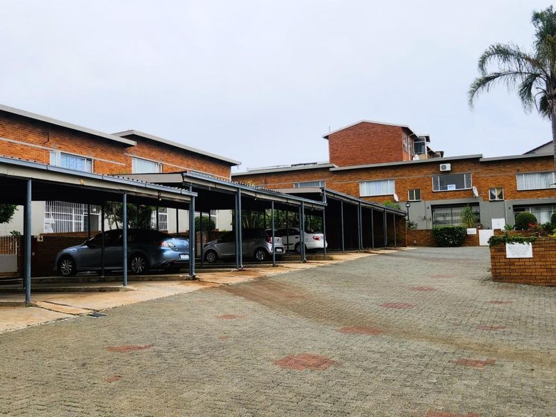 Townhouse For Sale in Birchleigh, Kempton Park - Photo 2