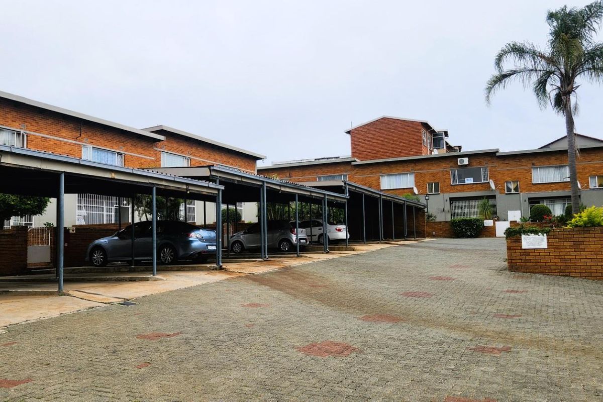 Townhouse For Sale in Birchleigh, Kempton Park - Photo 2
