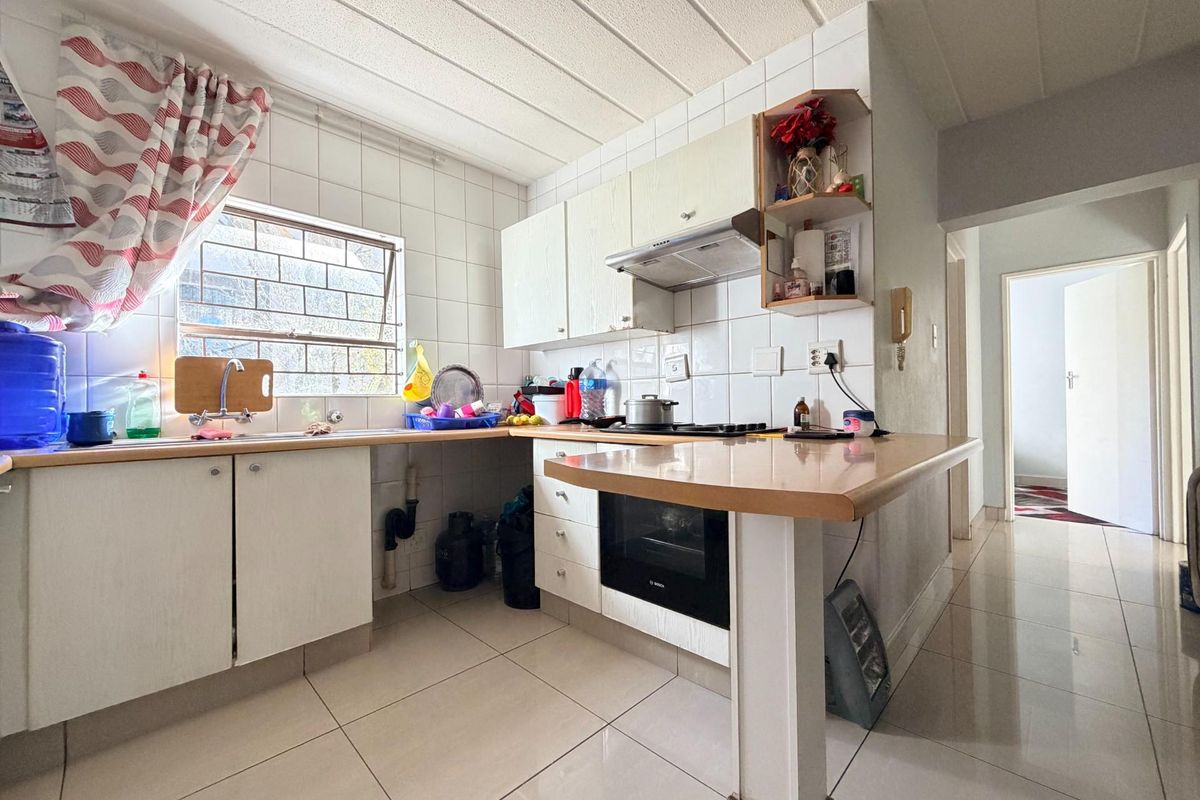Apartment For Sale in Morningside, Sandton - Photo 3