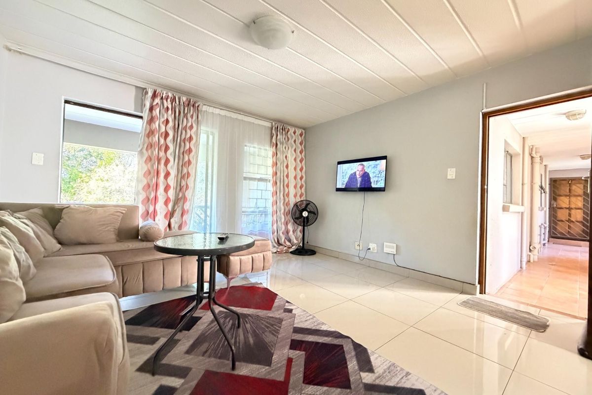 Apartment For Sale in Morningside, Sandton - Photo 4