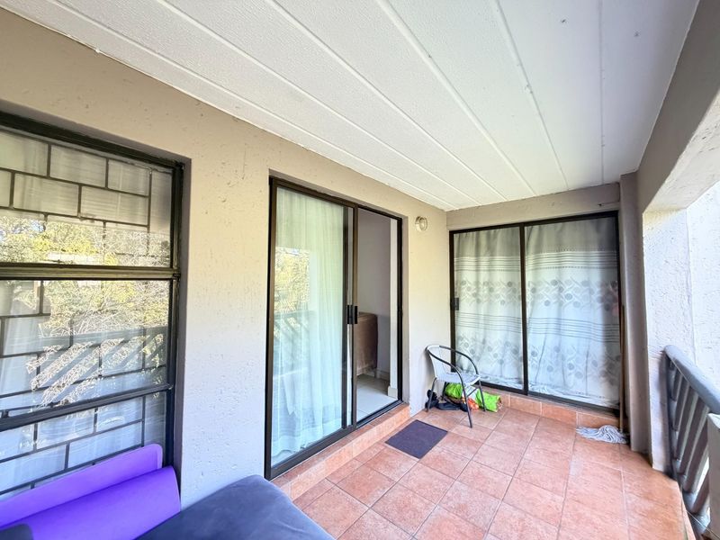 Apartment For Sale in Morningside, Sandton - Photo 9