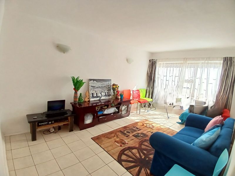 Townhouse For Sale in Birchleigh, Kempton Park - Photo 4