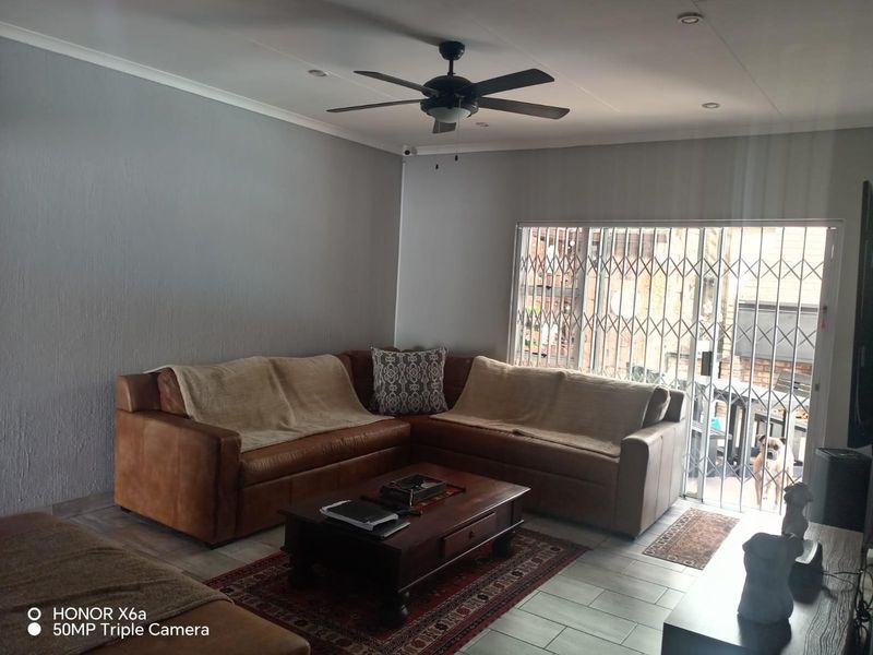 3 bedroom duet in Ninapark for sale - Photo 7
