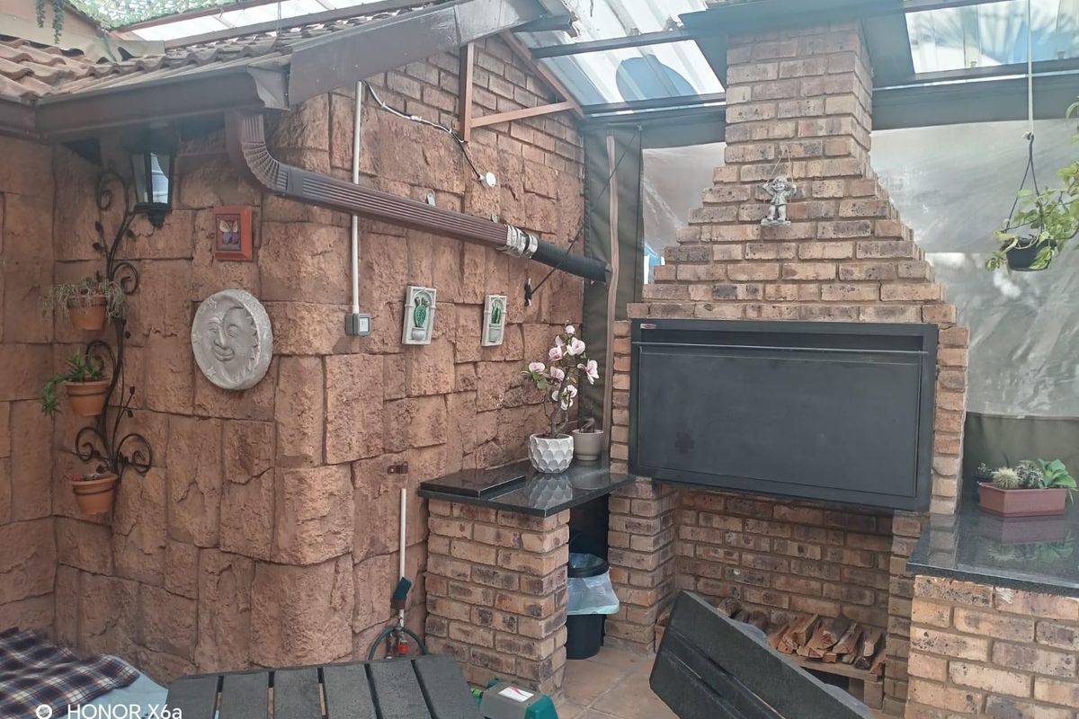 3 bedroom duet in Ninapark for sale - Photo 3