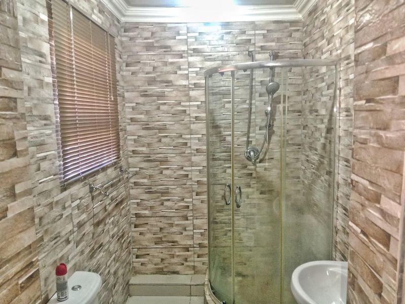 *Rental House in Soshanguve XX, Soshanguve, An Affordable Family Living in a Convenient Location - Photo 9