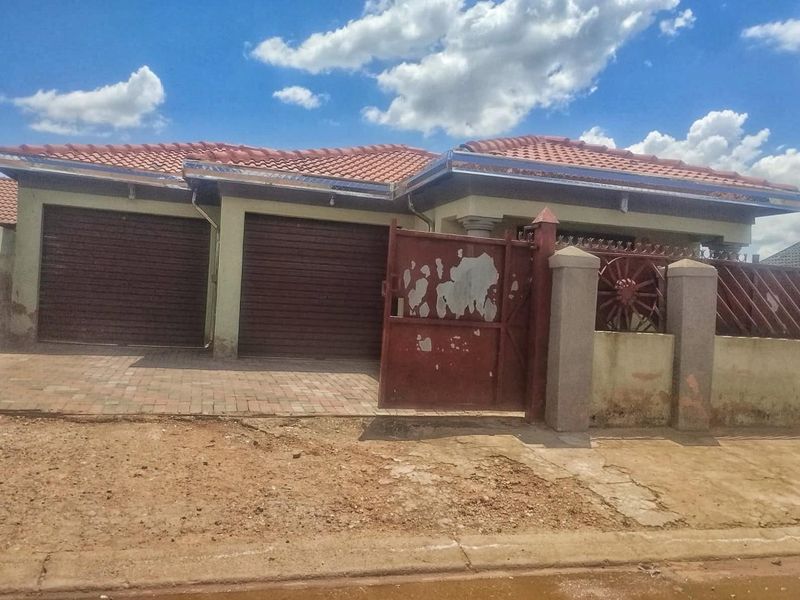 *Rental House in Soshanguve XX, Soshanguve, An Affordable Family Living in a Convenient Location - Photo 3