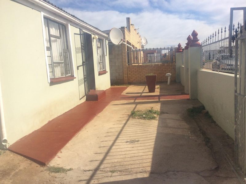 Priced to Sell | Listed by Danté Koen and Ludumo Hempe, eXp Realty - Photo 4