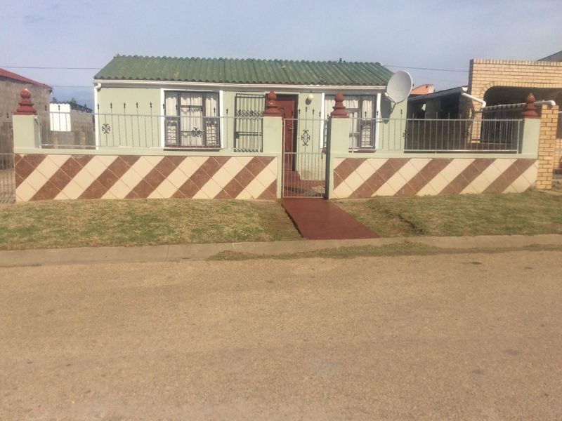Priced to Sell | Listed by Danté Koen and Ludumo Hempe, eXp Realty - Photo 2