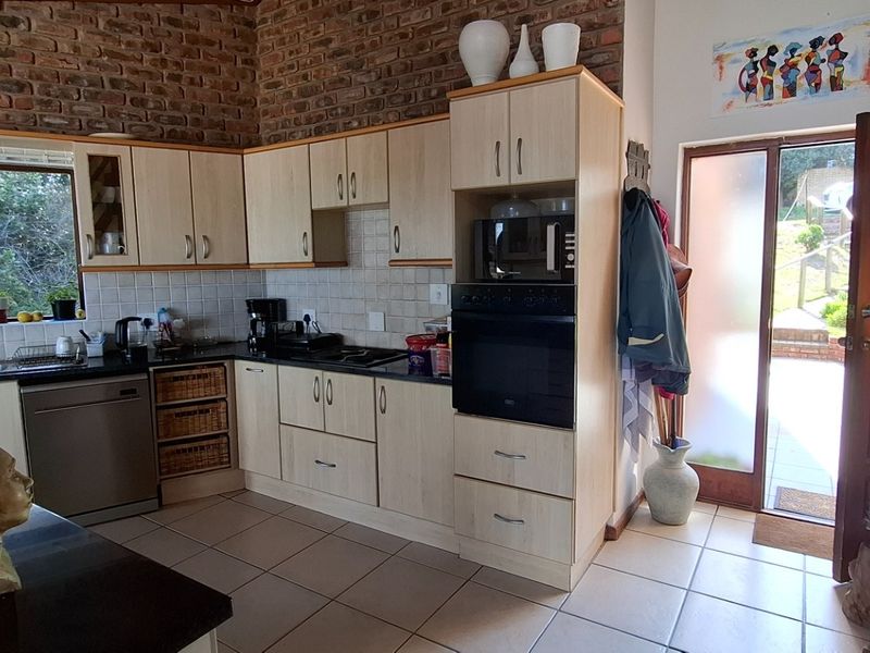 Double-Storey Property with STUNNING SEA VIEW - Photo 10