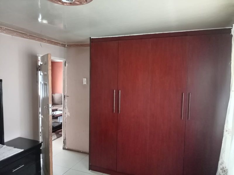 House For Sale in Zola, Soweto - Photo 7
